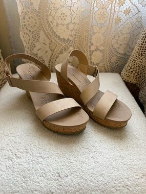 CL by Chinese Laundry Nude Tan Strappy Wedge Sandals